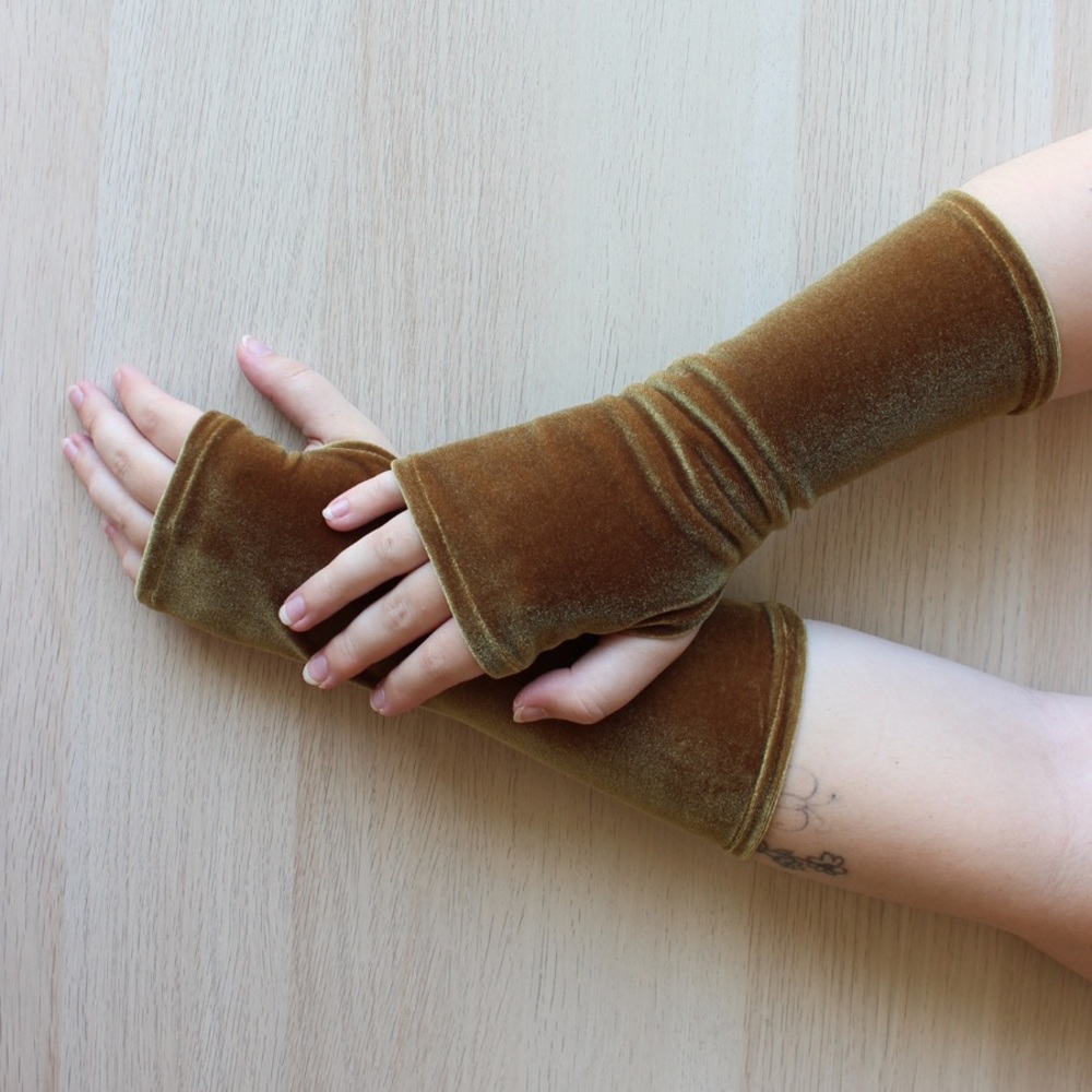 Luxurious Velvet Fingerless Gloves in gold